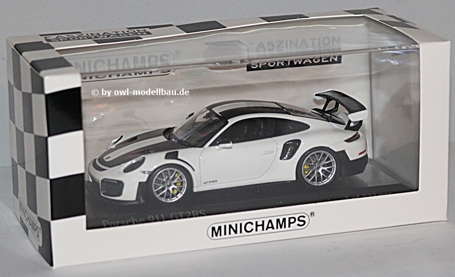 Minichamps 413067278 - Porsche 911 (991 II) GT2 RS Weissach Package 2018 weiß/silberne Felgen. 1:43