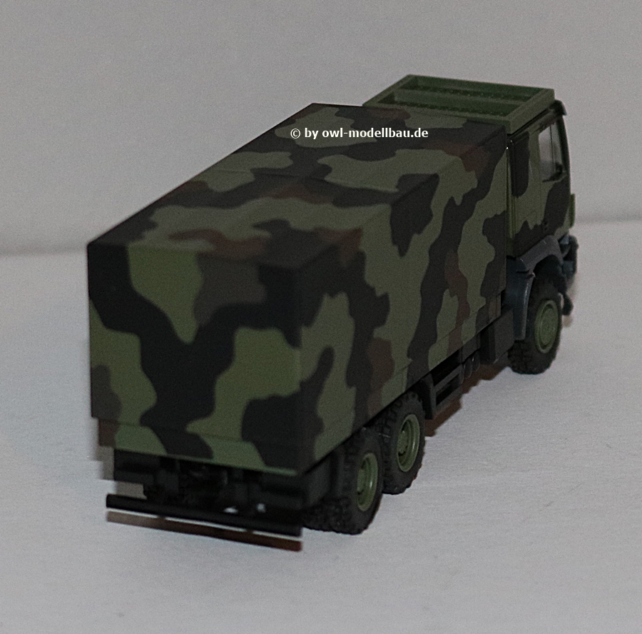 Herpa 746786 - Iveco Trakker 6x6 mit Wechselaufbau Flecktarndesign - Bundeswehr. 1:87