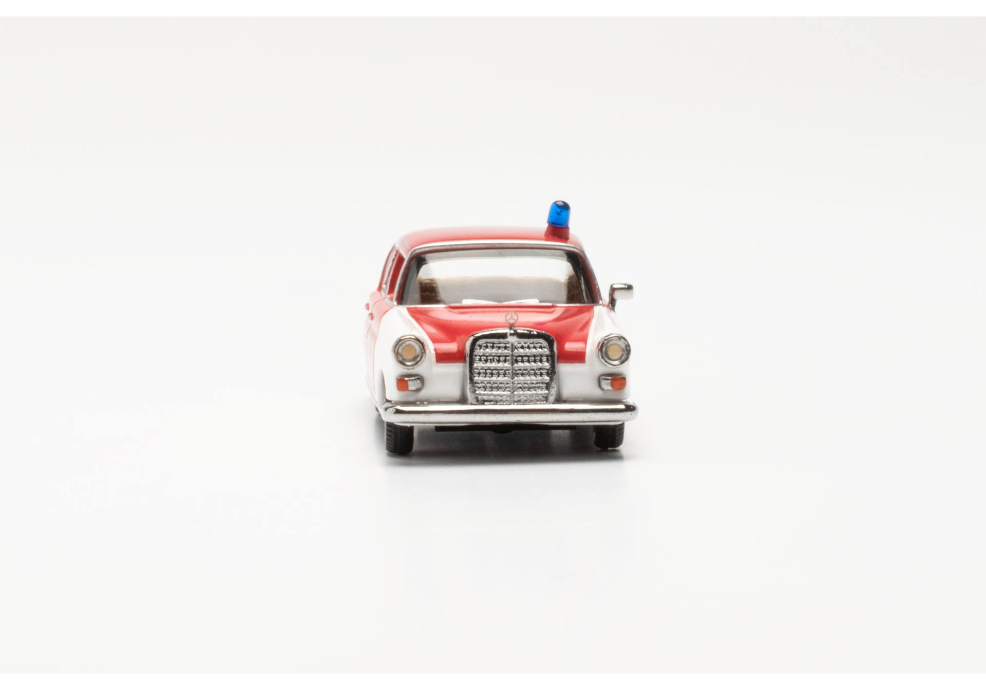 Herpa 097215 | Mercedes-Benz 200 Heckflosse | Feuerwehr Schorndorf | 1:87