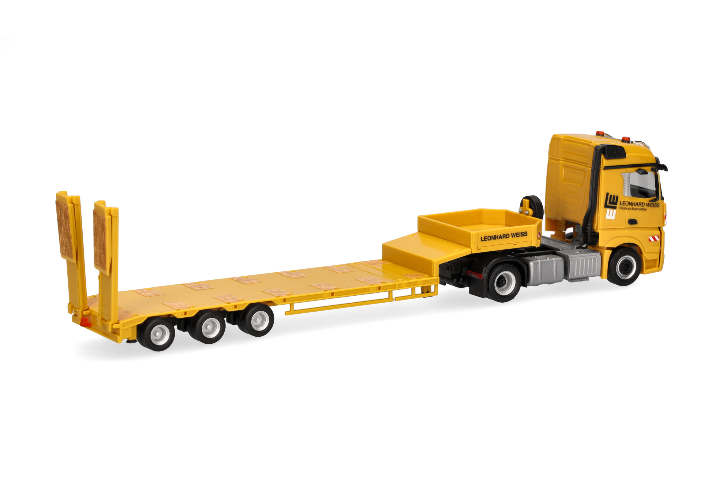 Herpa 937740 | MB Actros 18 Streamspace Semitieflade-Sattelzug | Leonhard Weiss | 1:87