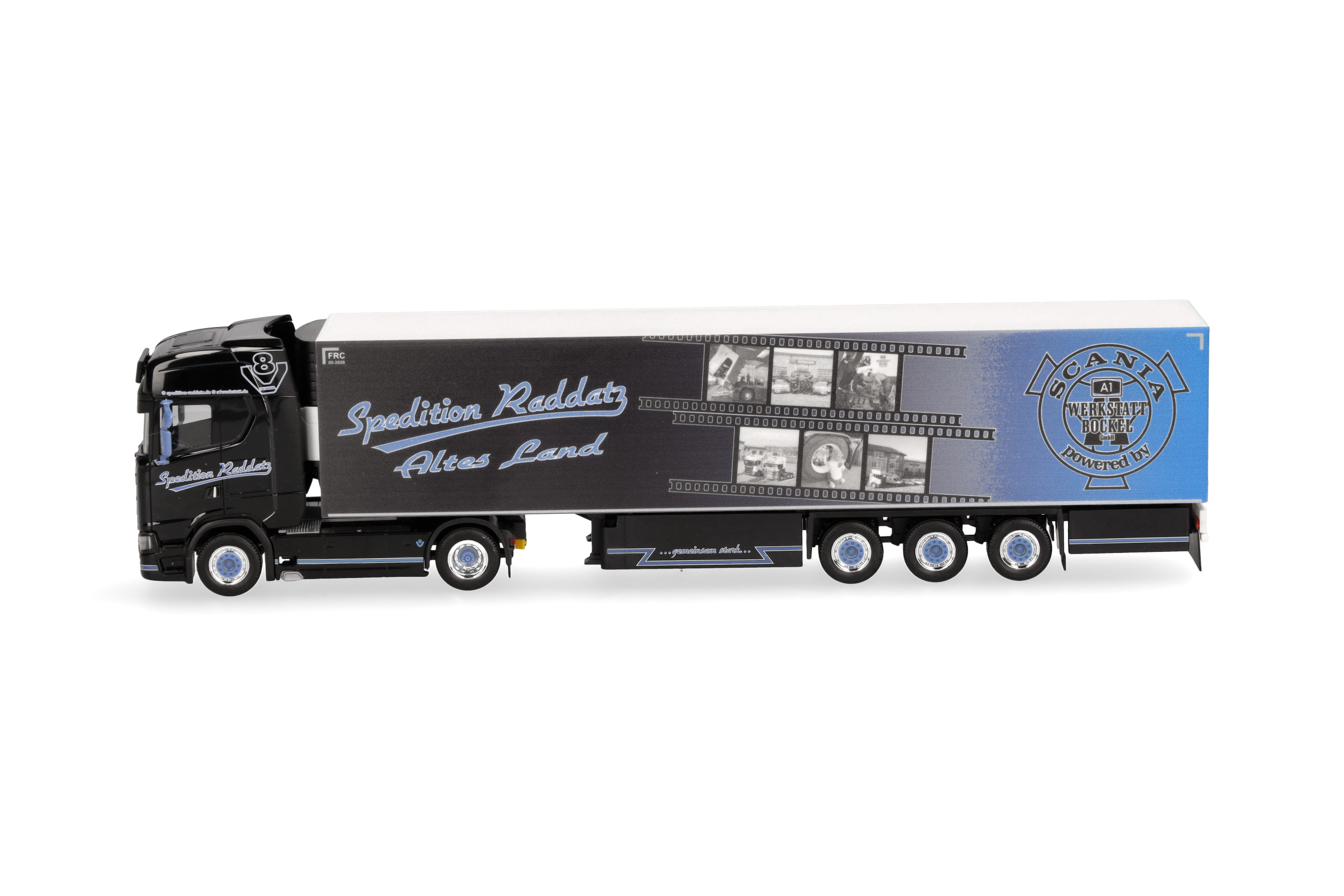 Herpa  318792 | Mercedes-Benz Actros L | ProCabin Gigaspace | blau | 1:87