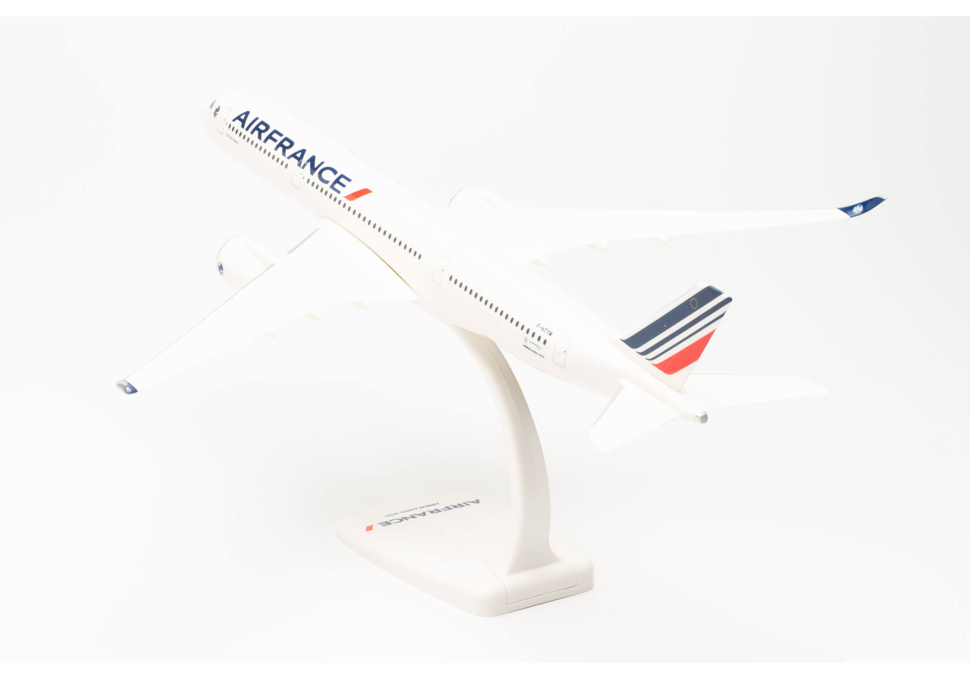 Herpa Wings SF 612470-001 | Air France Airbus A350-900 - 2021 livery | 1:200