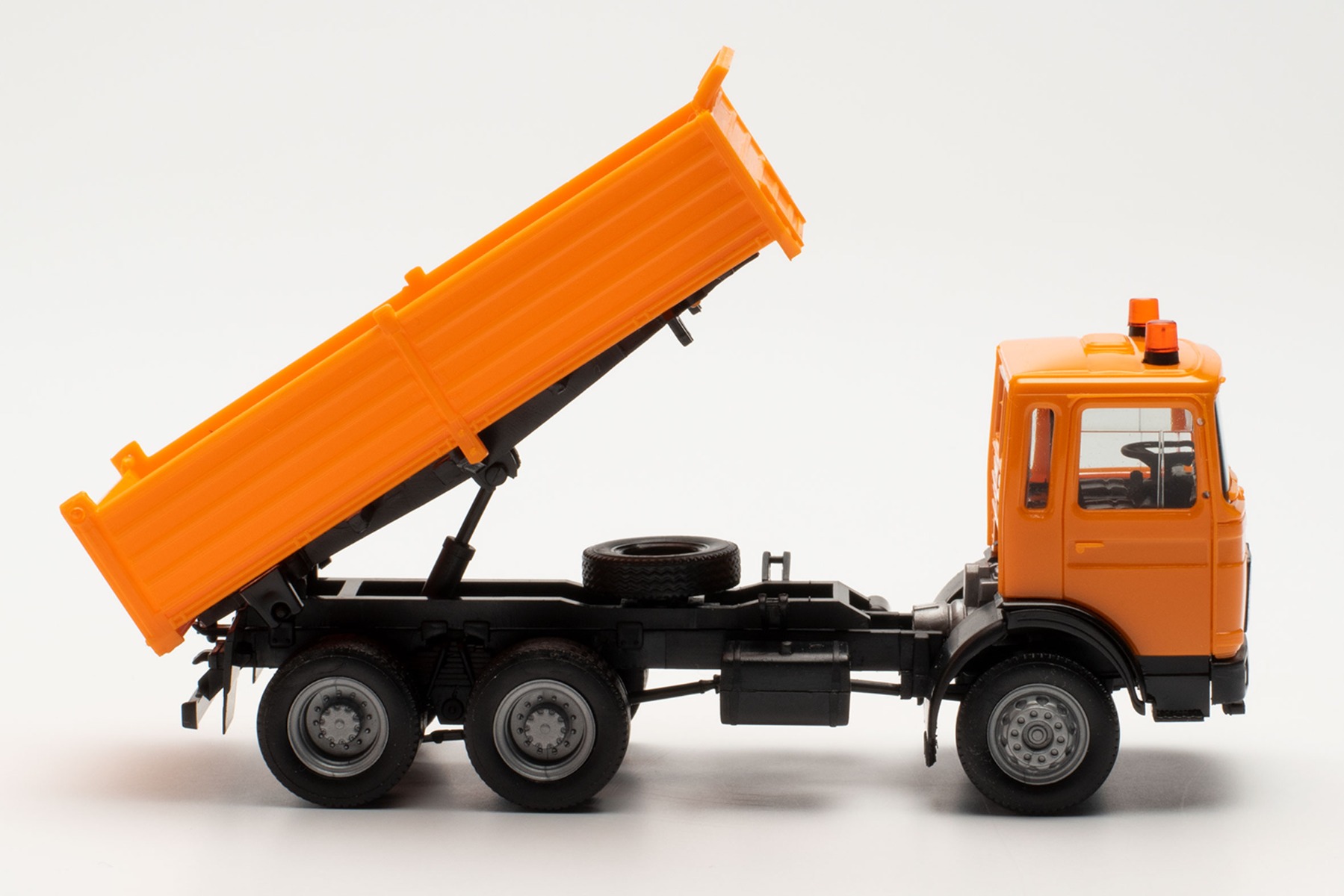 Herpa 314985 - MAN Baukipper-LKW, kommunal. 1:87