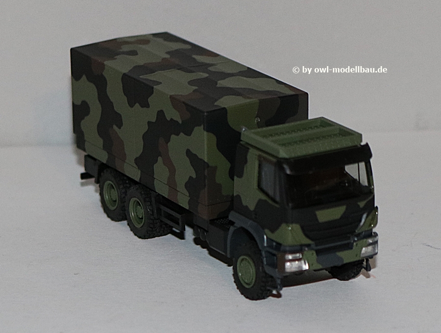 Herpa 746786 - Iveco Trakker 6x6 mit Wechselaufbau Flecktarndesign - Bundeswehr. 1:87