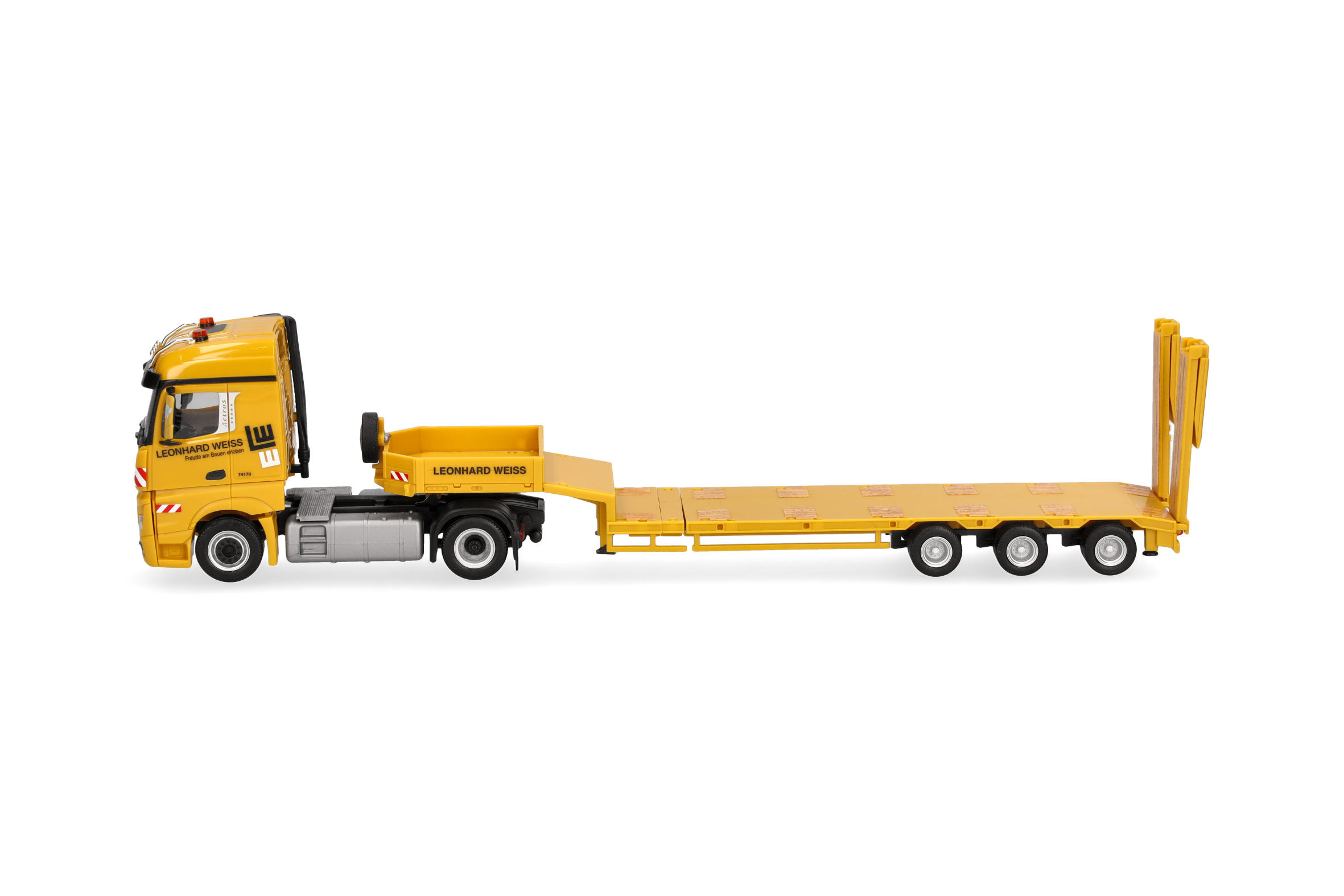 Herpa 937740 | MB Actros 18 Streamspace Semitieflade-Sattelzug | Leonhard Weiss | 1:87
