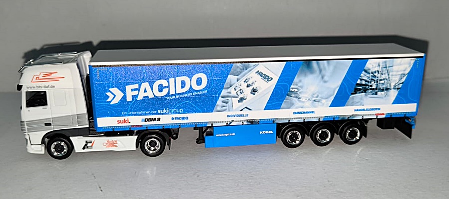 Herpa 941112 | DAF XF105 (2017) SSC | Gardinenplanen-Sattelzug | FACIDO/Justen | 1:87