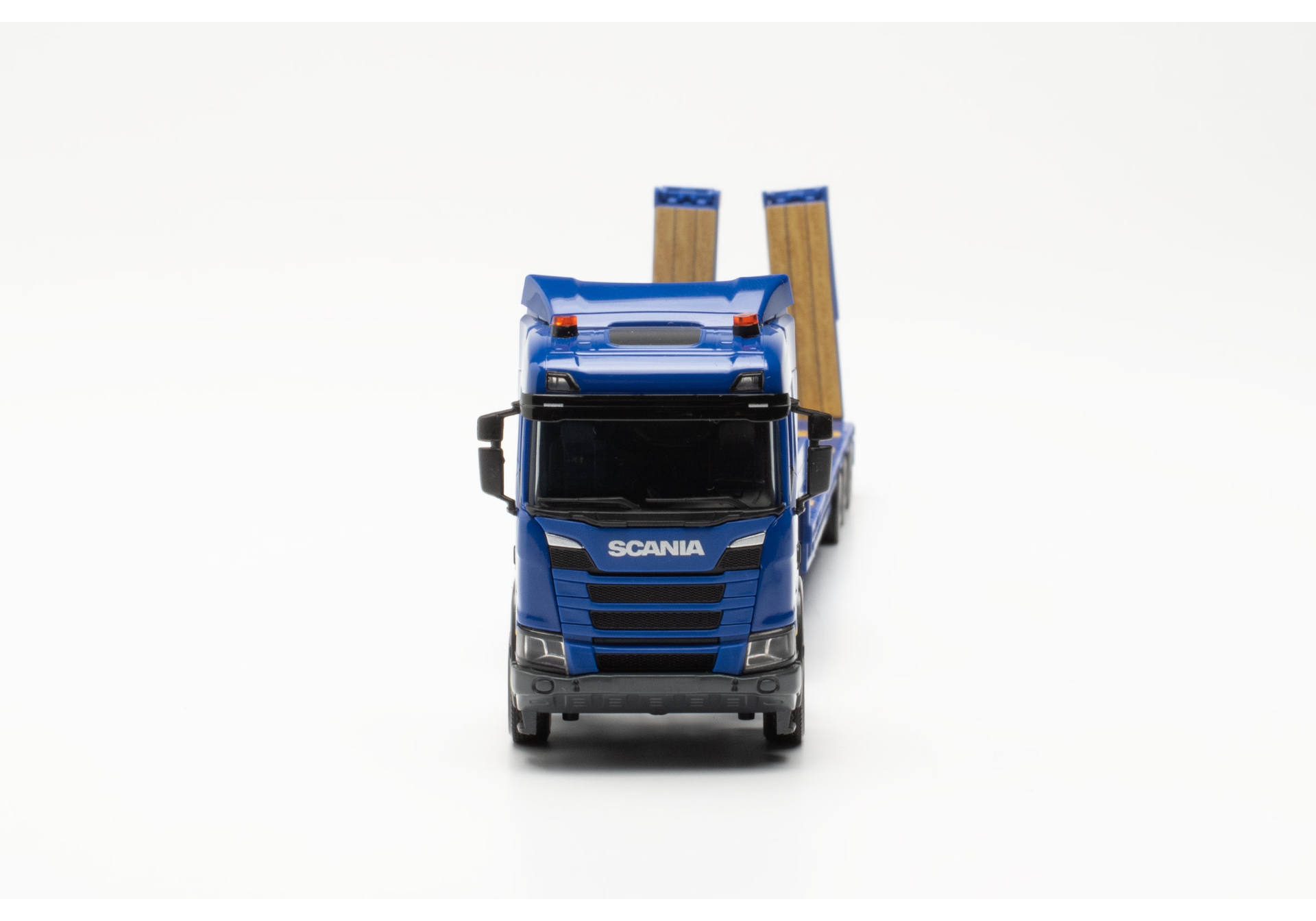 Herpa 747035 | Scania CR ND | Semitieflade-Sattelzug | Wehrtechnische Dienststelle für Waffen und Munition | 1:87