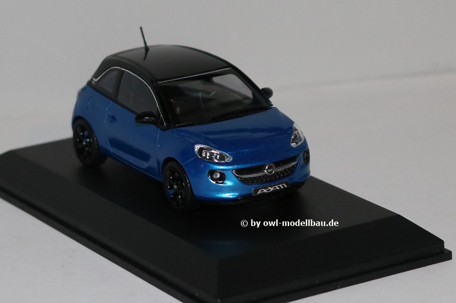 Opel Adam - 2018 - blau. 1:43