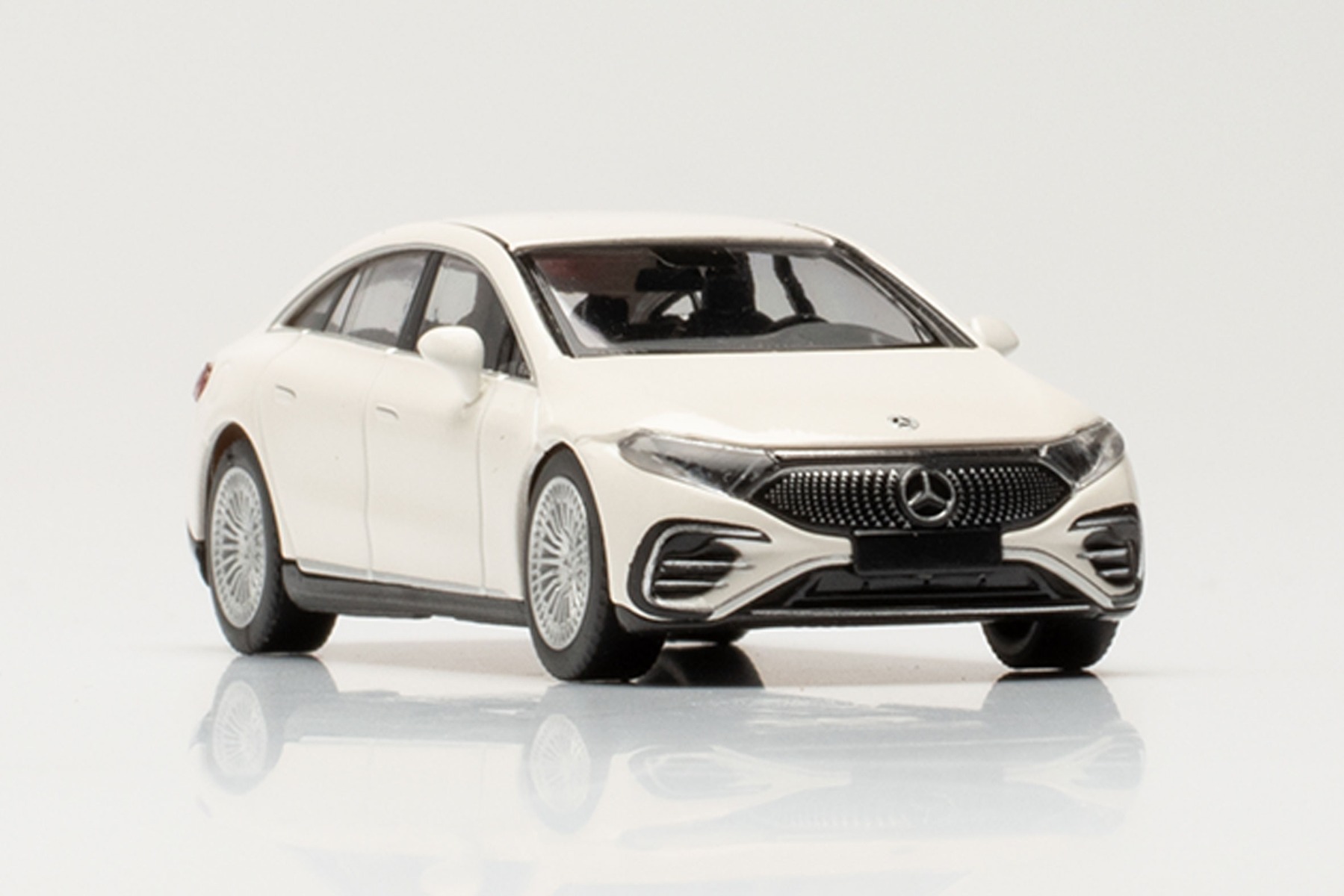Herpa 421041 - Mercedes EQ EQS, polarweiß. 1:87