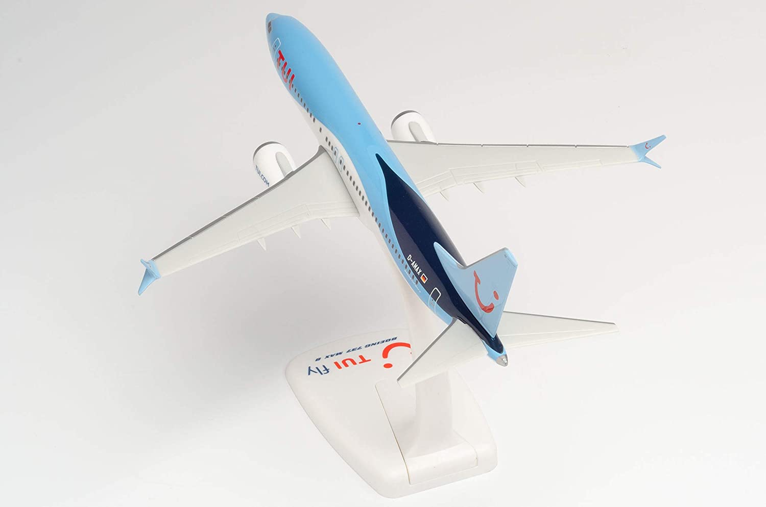 Herpa Wings Snap Fit 612760 - TUIfly Germany Boeing 737 Max 8 – D-AMAX - Mallorca. 1:200