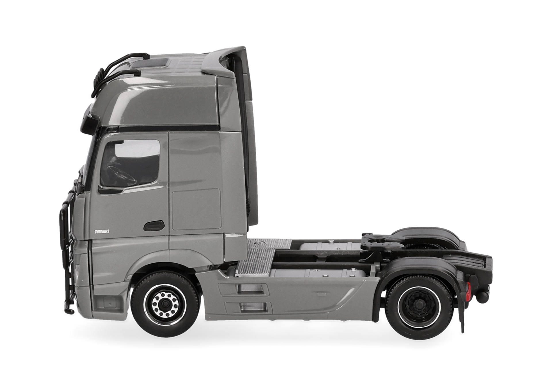 Herpa 311533-006 | Mercedes-Benz Actros '18 L Gigaspace | 2achs | Lampenbügel u. Rammschutz | grau | 1:87