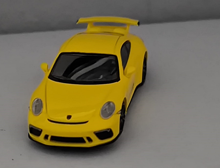 Minichamps 870067321 | Porsche 911 GT3 | 2017 | gelb | 1:87