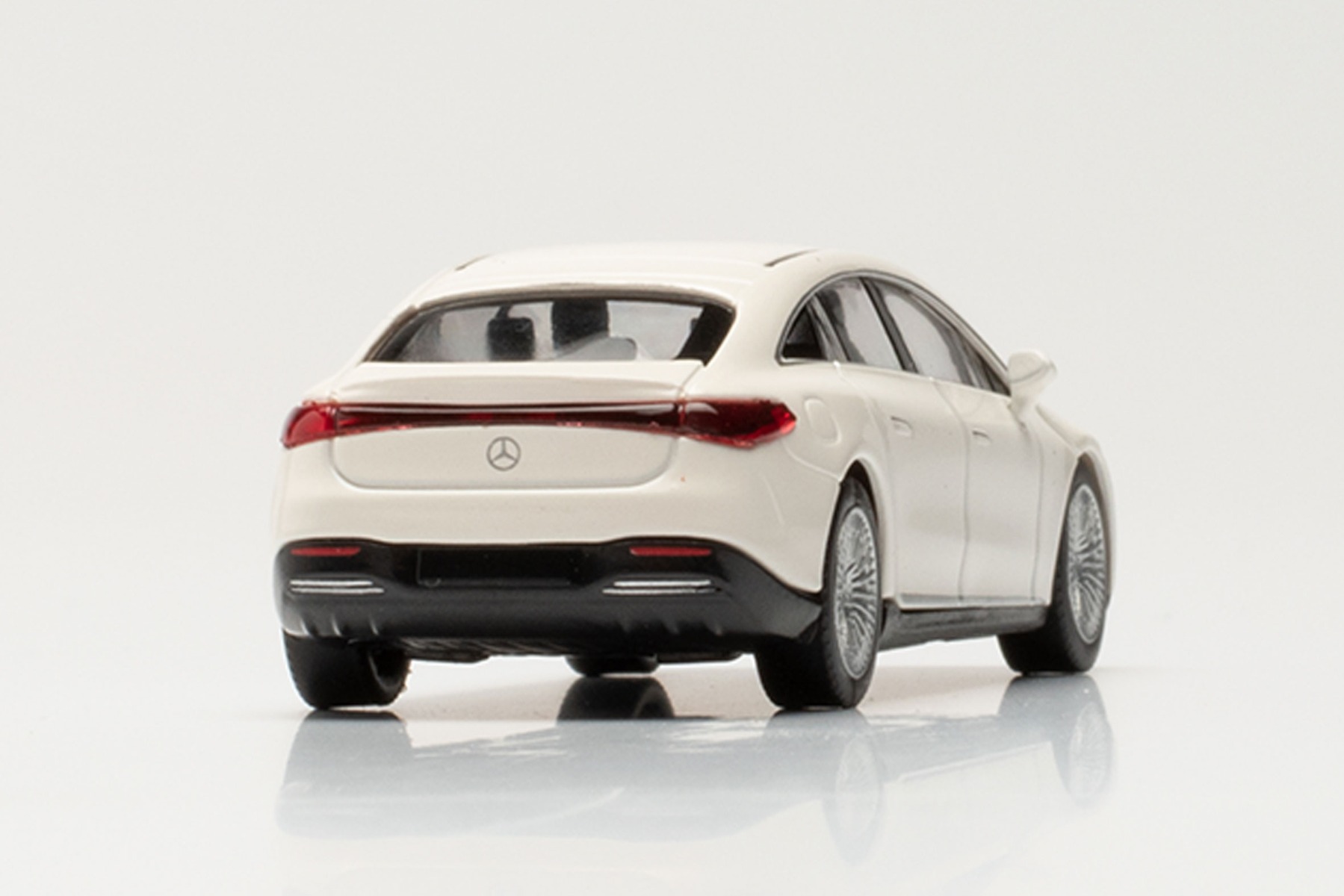 Herpa 421041 - Mercedes EQ EQS, polarweiß. 1:87