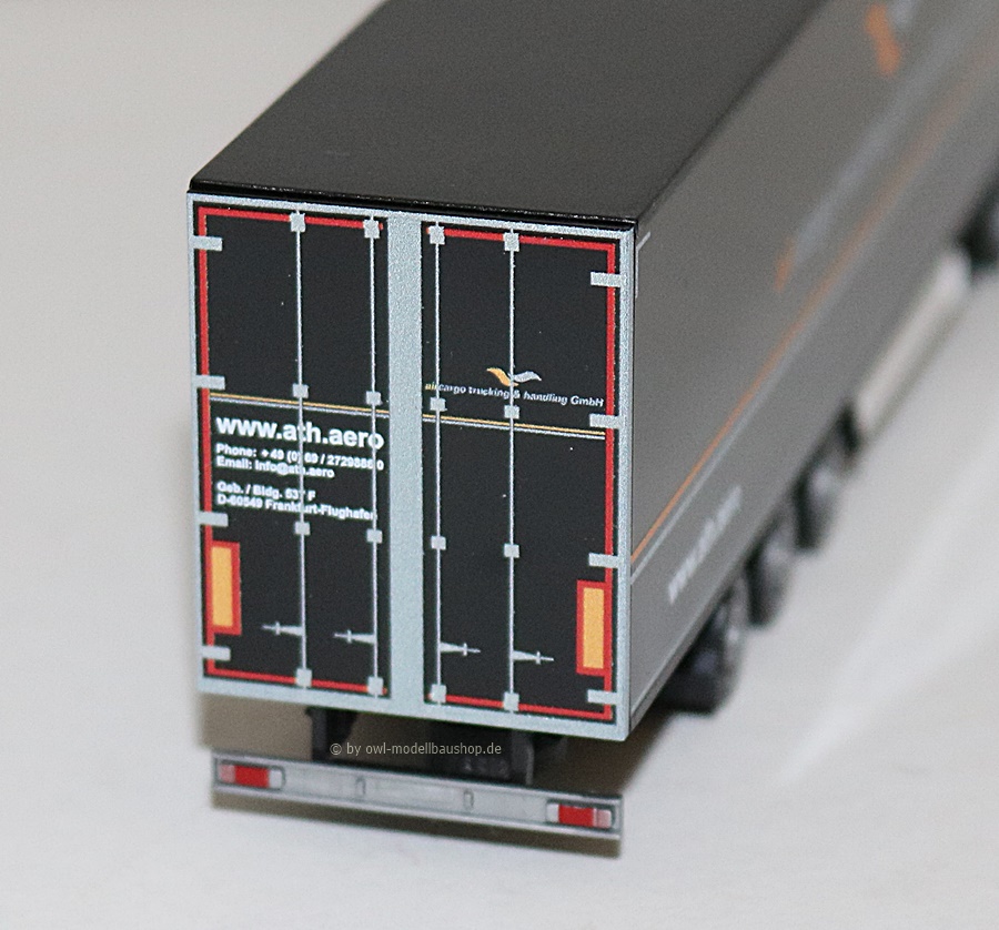 Herpa 953504 | Mercedes-Benz Actros '18 Bigspace Lowliner-Koffer-Sattelzug | aircargo trucking u. handling | 1:87