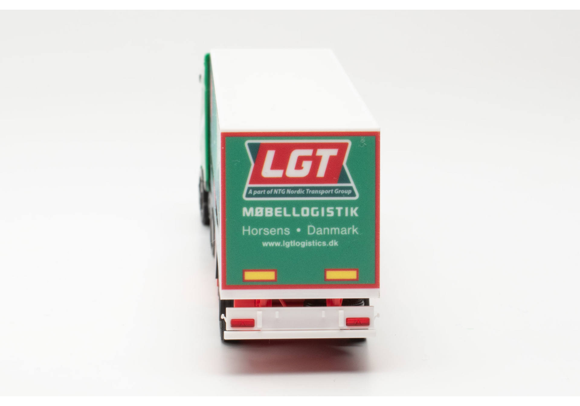Herpa 317245 | DAF XG Koffer-Sattelzug | LGT Logistics AS | 1:87