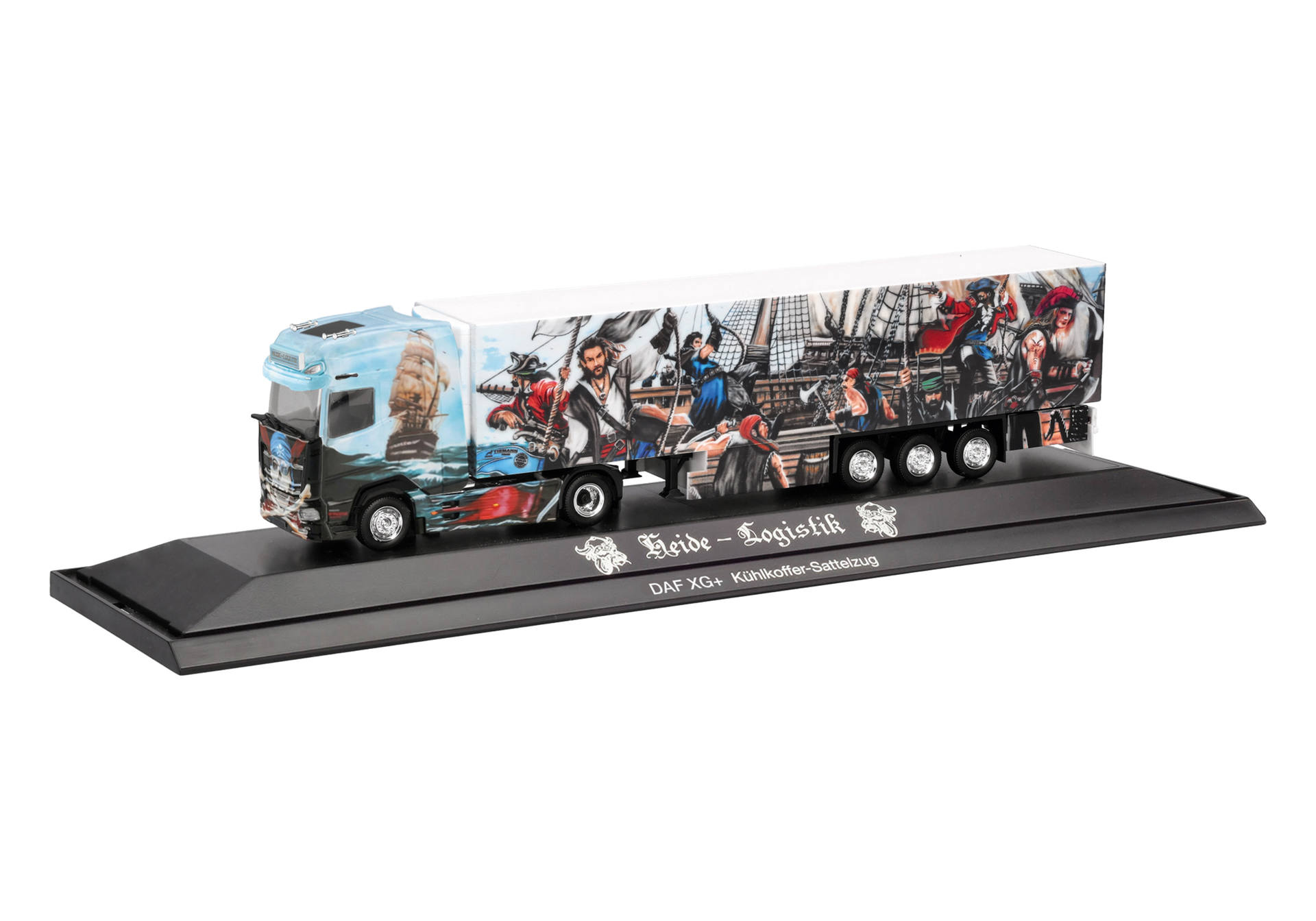 Herpa 122399 | DAF XG+ | Kühlkoffer-Sattelzug | Heide Logistik/Hansepiraten | 1:87