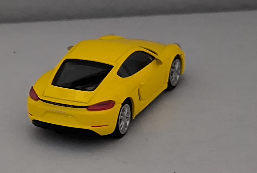 Minichamps 870065224 | Porsche 718 Cayman | 2016 | gelb | 1:87