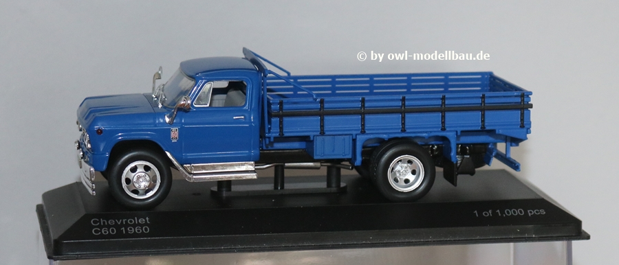  WhiteBox WB272 - Chevrolet C 60 - 1960 - blau. Lmtd. Edt. 1:43 
