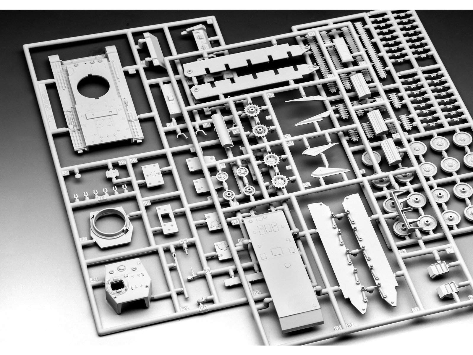 Revell 03504 | Cromwell Mk. IV | World of Tanks | 1:72